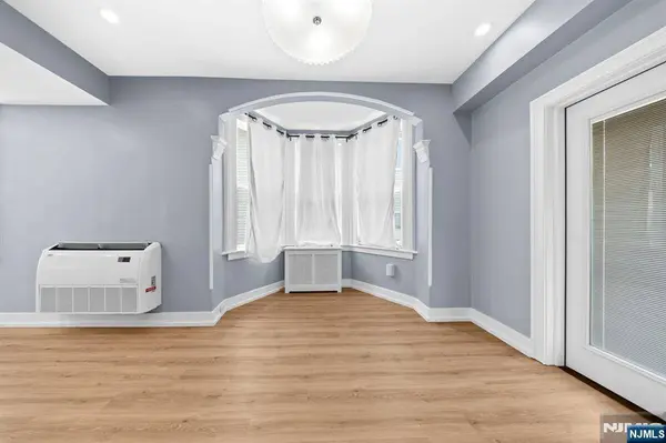 566 2nd ST, Carlstadt, NJ 07072