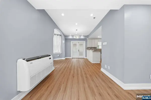 566 2nd ST, Carlstadt, NJ 07072
