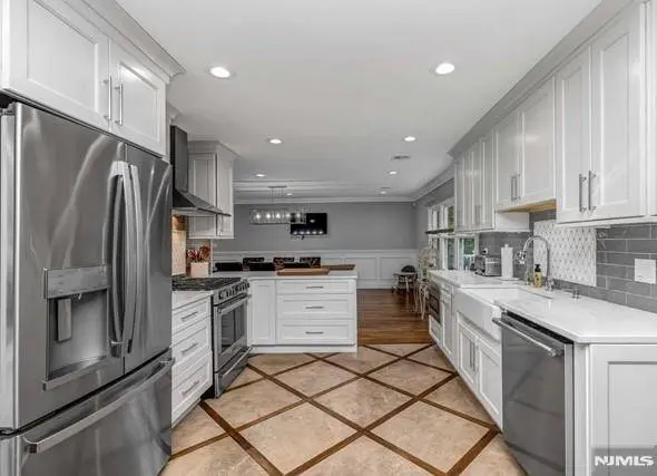150 Fremont AVE, Park Ridge, NJ 07656
