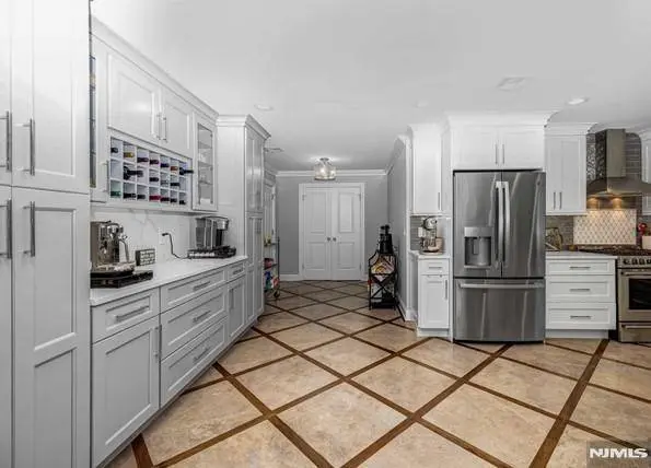 150 Fremont AVE, Park Ridge, NJ 07656