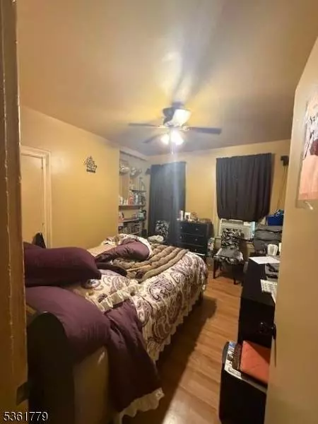 286 N 6Th St, Prospect Park Boro, NJ 07508