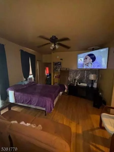 286 N 6Th St, Prospect Park Boro, NJ 07508