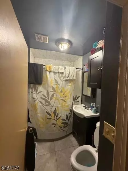 286 N 6Th St, Prospect Park Boro, NJ 07508