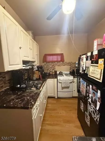 286 N 6Th St, Prospect Park Boro, NJ 07508