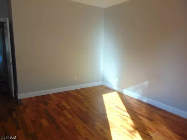 108-110 Mill St, Paterson City, NJ 07501