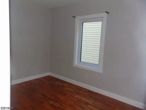 108-110 Mill St, Paterson City, NJ 07501