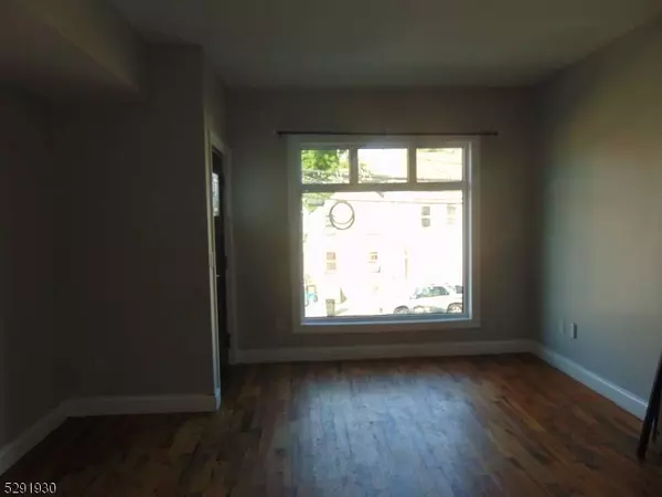 108-110 Mill St, Paterson City, NJ 07501