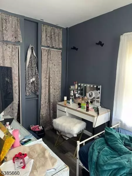 387 Hobart Ave, Haledon Boro, NJ 07508