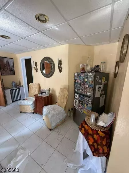 387 Hobart Ave, Haledon Boro, NJ 07508