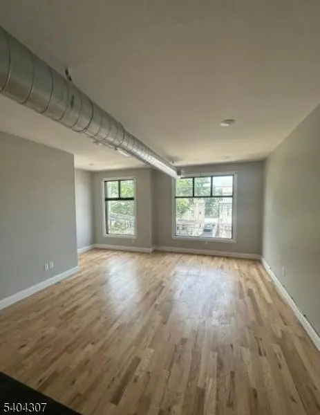 619 E 26Th St #201, Paterson City, NJ 07504