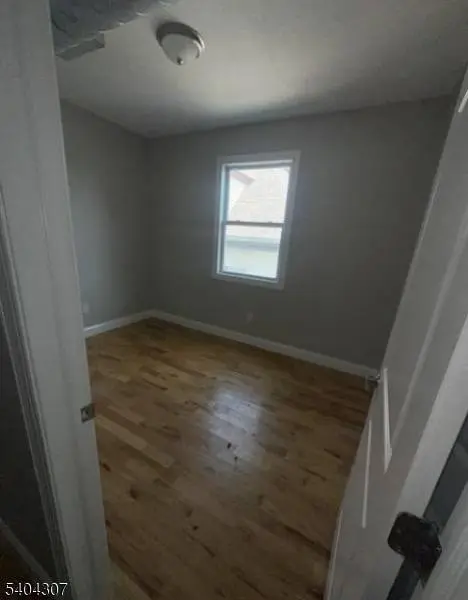 619 E 26Th St #201, Paterson City, NJ 07504