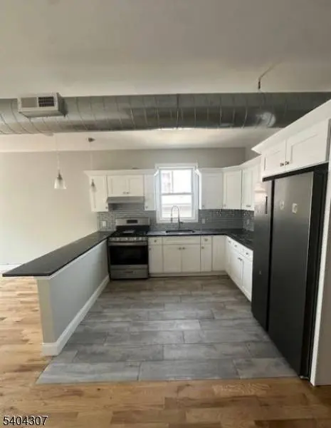 619 E 26Th St #201, Paterson City, NJ 07504