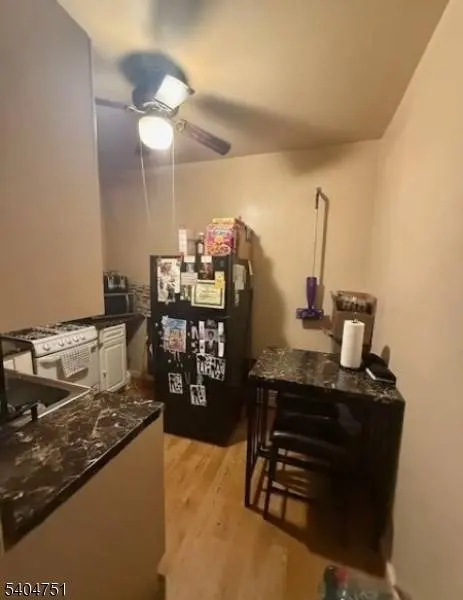 286 N 6Th St, Prospect Park Boro, NJ 07508