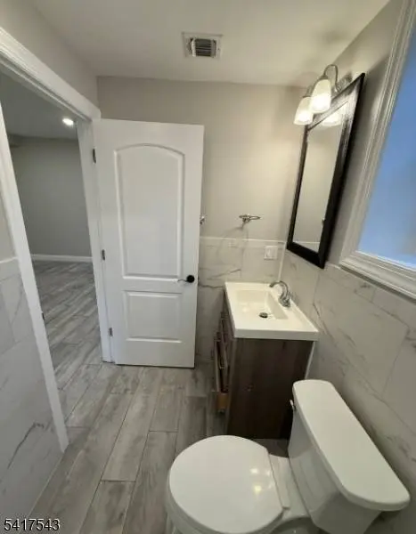 108 4Th Ave #1, Paterson City, NJ 07524