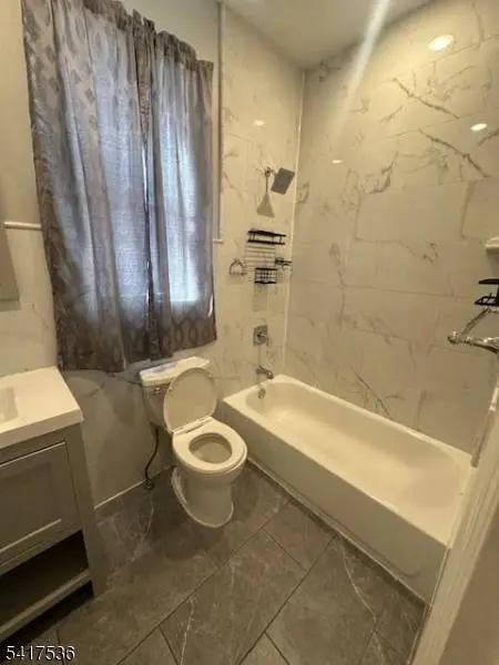 474 10Th Ave #301, Paterson City, NJ 07514