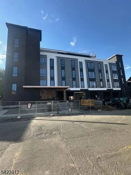 50 E 23Rd St #403, Paterson City, NJ 07514