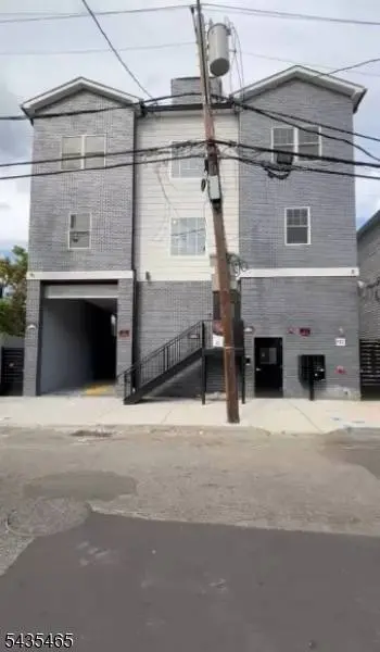 197 12Th Ave #301, Paterson City, NJ 07501
