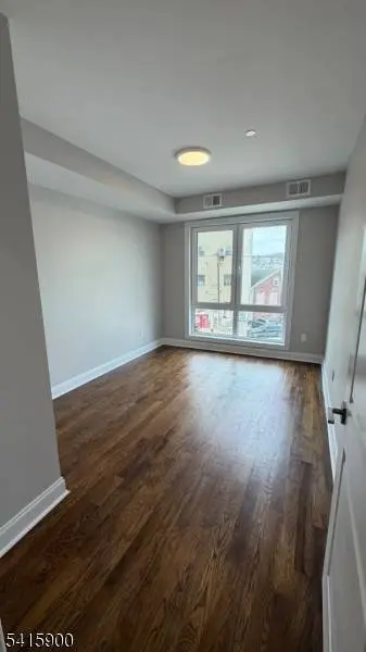 587 River St #401, Paterson City, NJ 07524