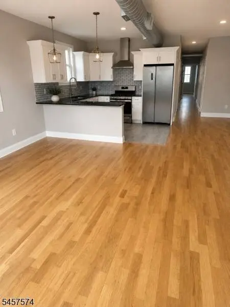 372 E 27th St #201, Paterson City, NJ 07514
