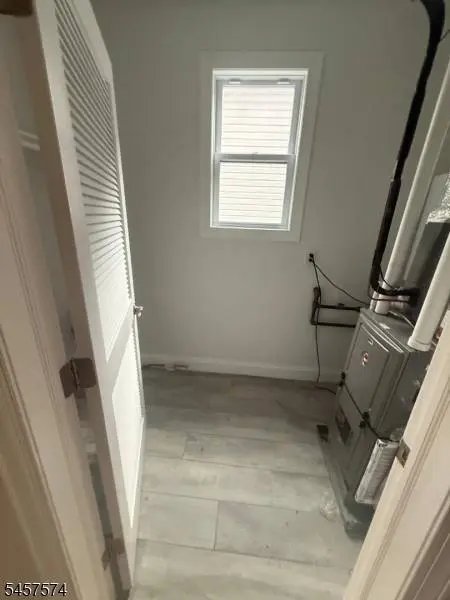 372 E 27th St #201, Paterson City, NJ 07514