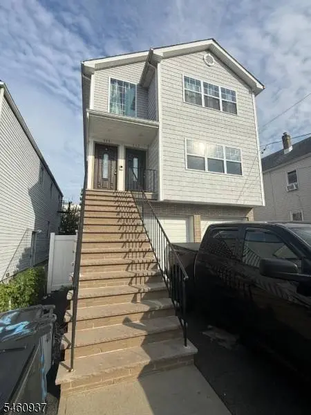 111 E 22nd St #201