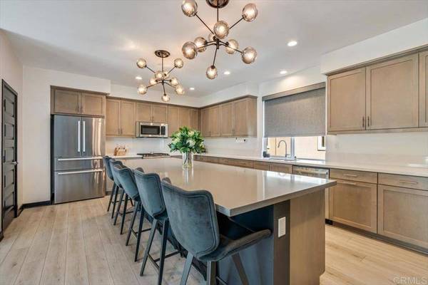 6124 Colt PL #101, Carlsbad, CA 92009