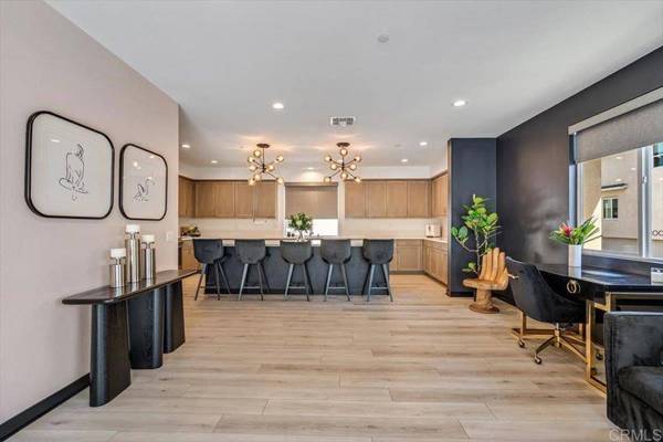 6124 Colt PL #101, Carlsbad, CA 92009