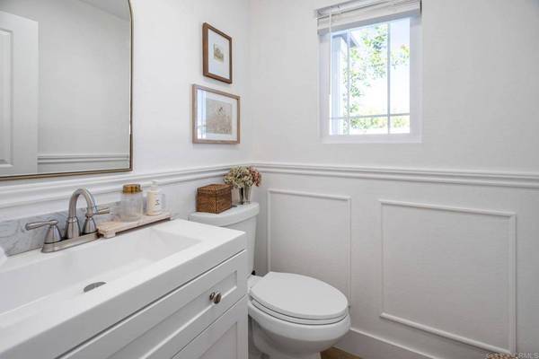 18 Chatri Circle, Lake Forest, CA 92610