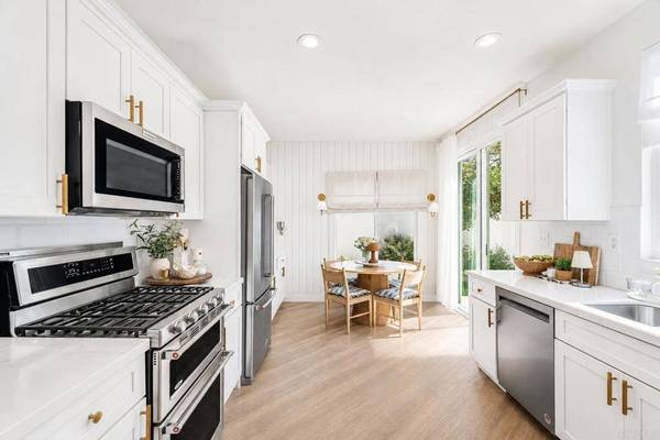 18 Chatri Circle, Lake Forest, CA 92610