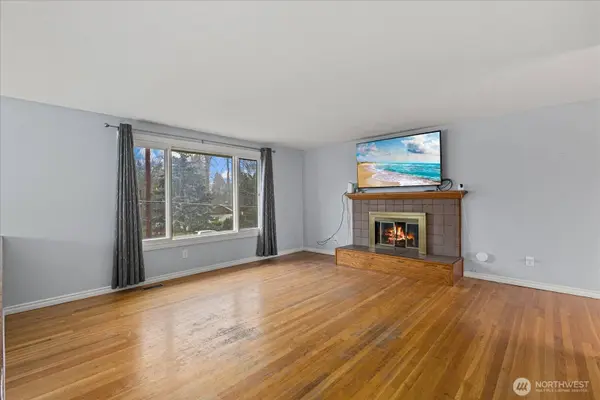 13729 8th AVE S, Burien, WA 98168