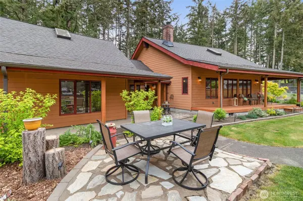 6205 255th Street Ct E, Graham, WA 98338