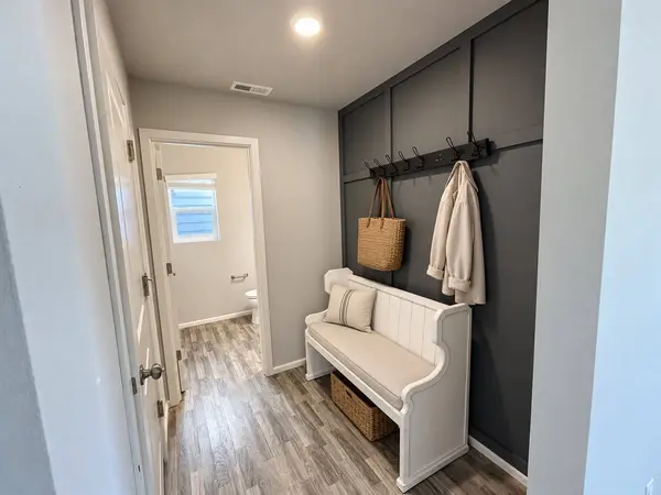 9140 Silverspot DR SE, Tumwater, WA 98501