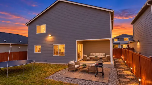 9140 Silverspot DR SE, Tumwater, WA 98501