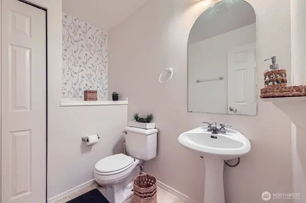 1131 115th ST SW #J3, Everett, WA 98204