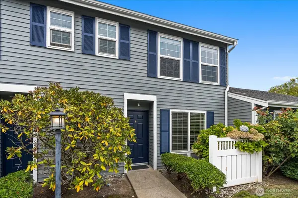 5736 S 238th CT #E4, Kent, WA 98032