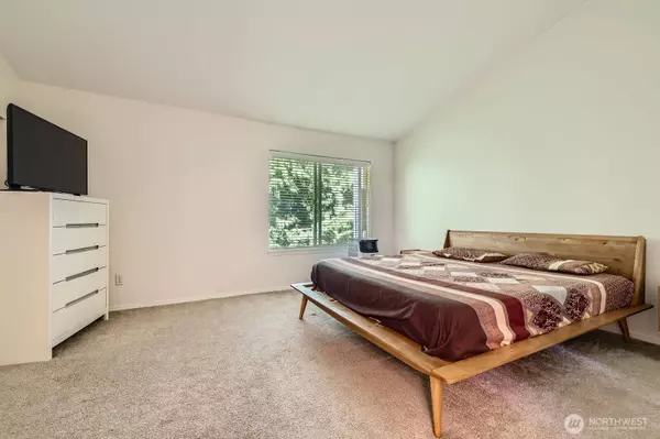 1131 115th ST SW #J3, Everett, WA 98204