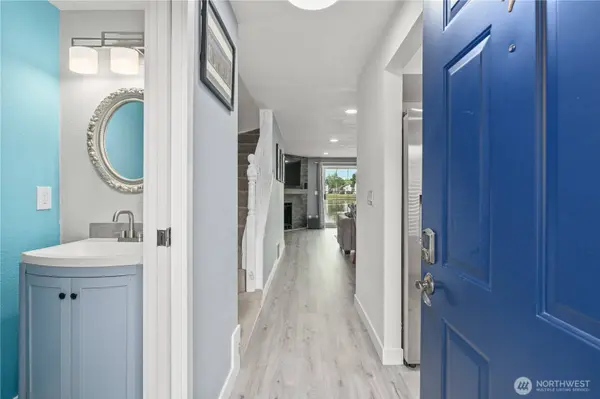 5736 S 238th CT #E4, Kent, WA 98032