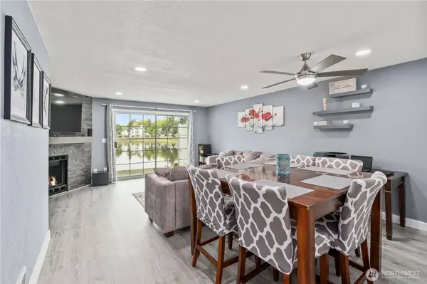 5736 S 238th CT #E4, Kent, WA 98032