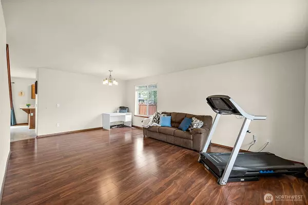 18104 71st AVE E, Puyallup, WA 98375