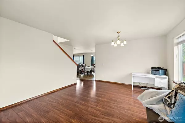 18104 71st AVE E, Puyallup, WA 98375