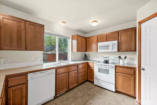 18104 71st AVE E, Puyallup, WA 98375