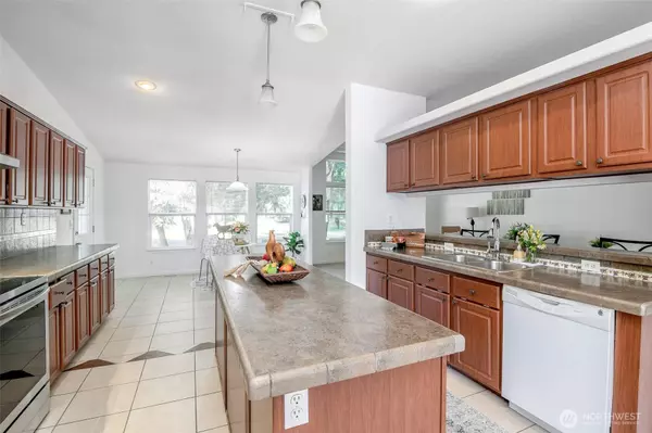 8421 274th AVE E, Buckley, WA 98321