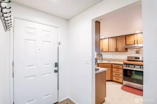 15266 Sunwood BLVD #D31, Tukwila, WA 98188