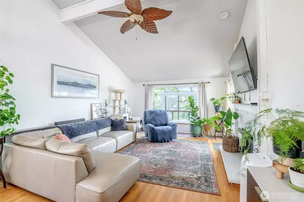 15266 Sunwood BLVD #D31, Tukwila, WA 98188