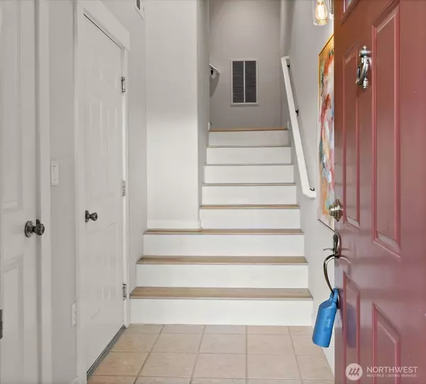 23300 SE Black Nugget RD #D3, Issaquah, WA 98029