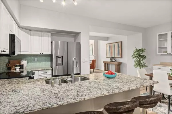 23300 SE Black Nugget RD #D3, Issaquah, WA 98029