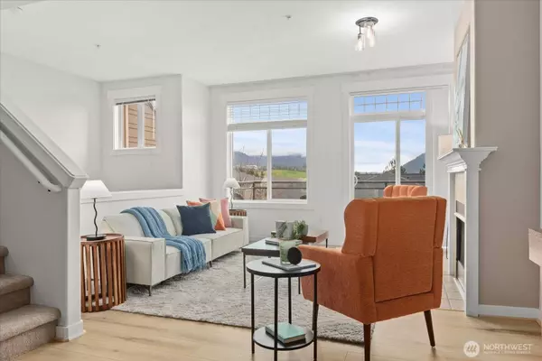 23300 SE Black Nugget RD #D3, Issaquah, WA 98029