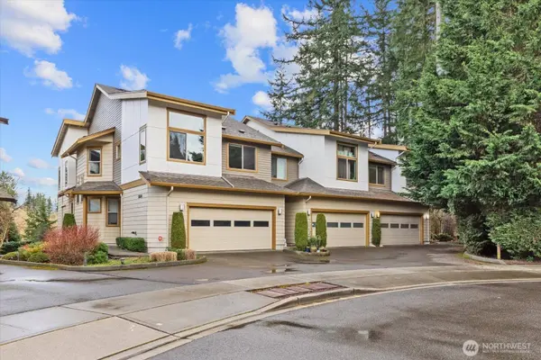 8504 130 PL SE #F103, Newcastle, WA 98056