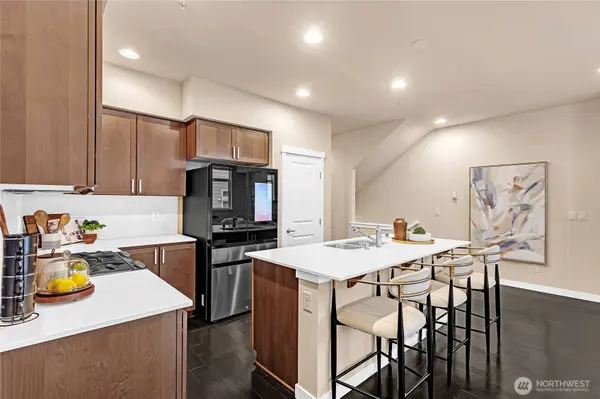 2129 NW Tulus Dr, Issaquah, WA 98027