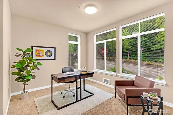 2129 NW Tulus Dr, Issaquah, WA 98027